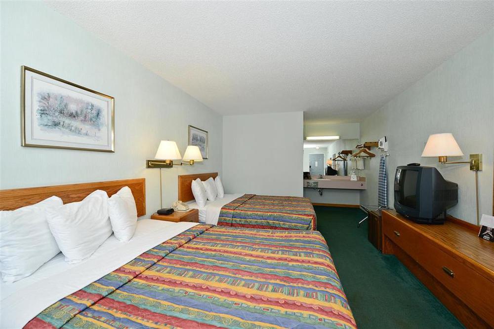Americas Best Value Inn Saint Ignace Bilik gambar